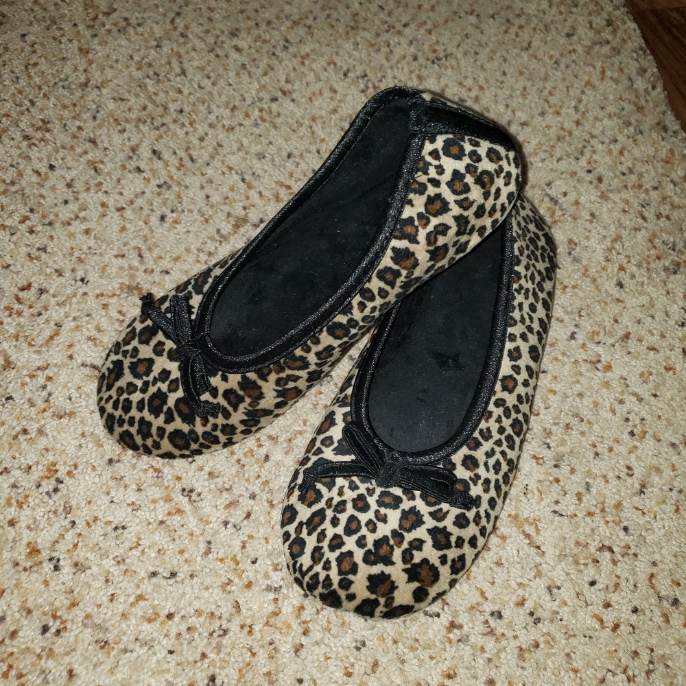 Slippers - Picture 1 of 2